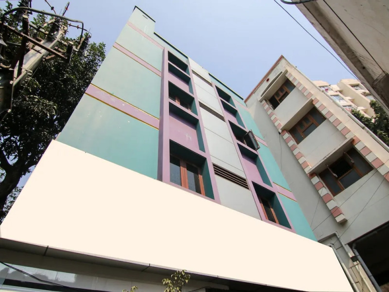 OYO 10711 Hotel NSNR Residency