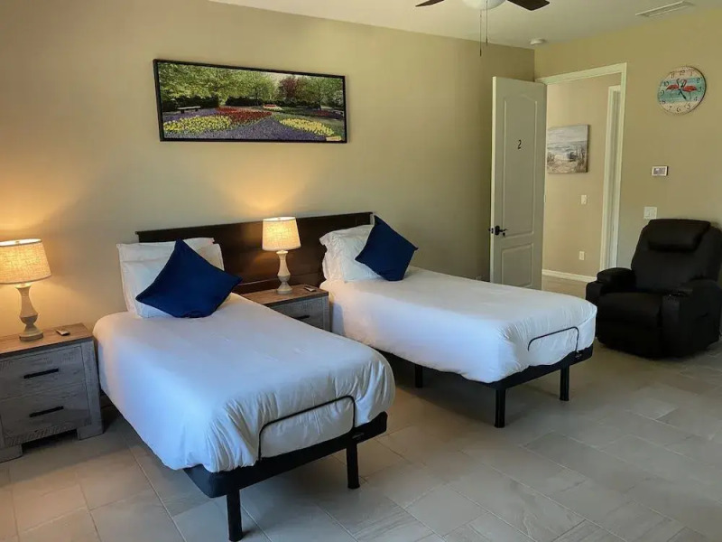 Suite Dreams Guesthouse aka Care Takeover Home