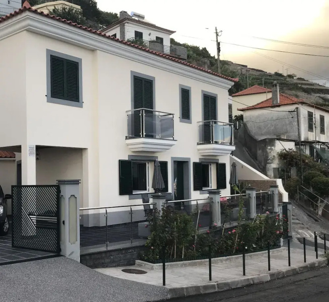 House With 3 Bedrooms in Câmara de Lobos, With Wonderful sea View, Furnished Terrace and Wifi - 200 m From the Beach