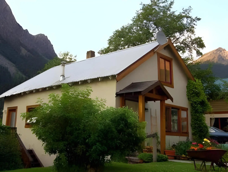 Charlie's Guesthouse