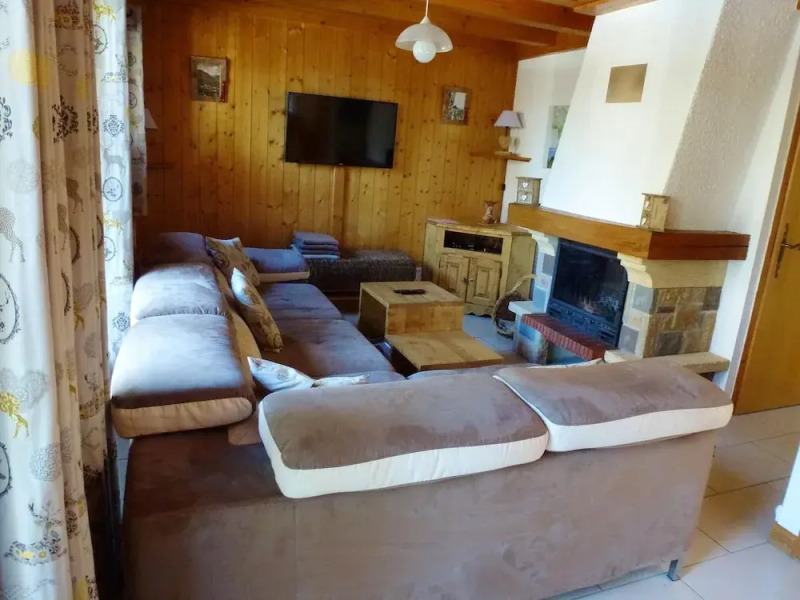 Chalet With 3 Bedrooms in Arâches-la-frasse, With Wonderful Mountain View, Furnished Terrace and Wifi - 600 m From the Slopes