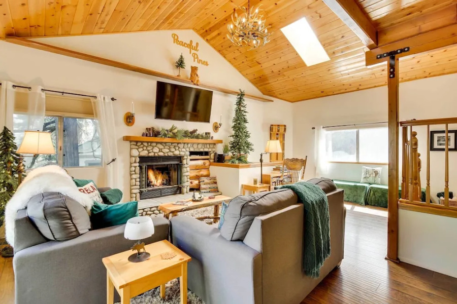 'peaceful Pines' Running Springs Home w/ 3 Decks