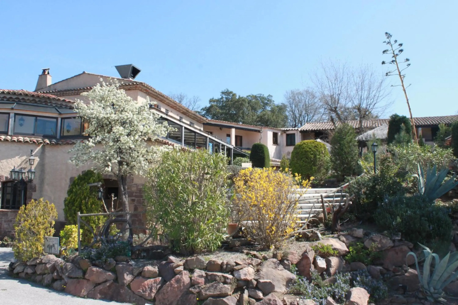 Hotel l'Estirado des Adrets