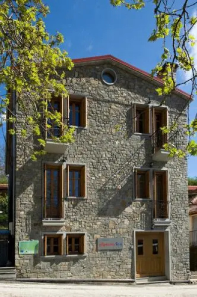 Rentinia Inn