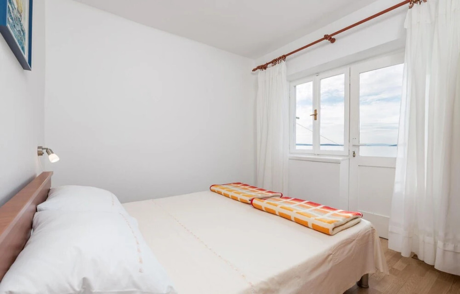 Stunning Home in Starigrad With 2 Bedrooms and Wifi