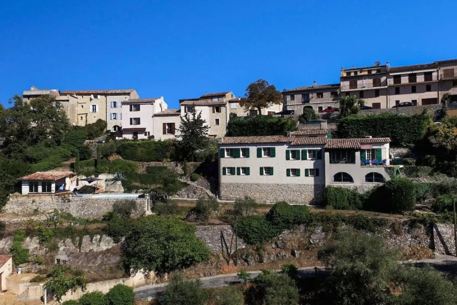 5 bed Villa in Provence With Pool, Outdoor Kitchen