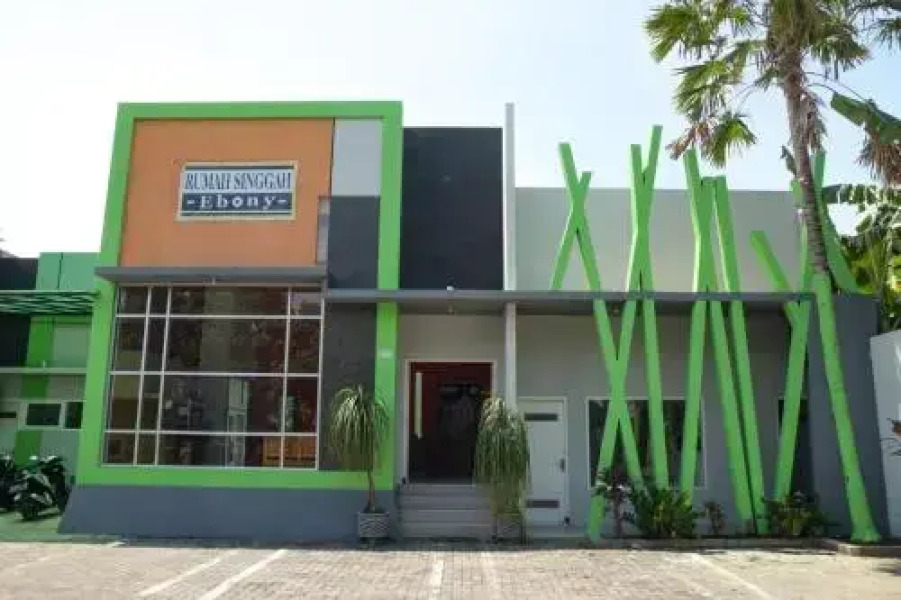 RedDoorz Syariah near Balai Kota Probolinggo