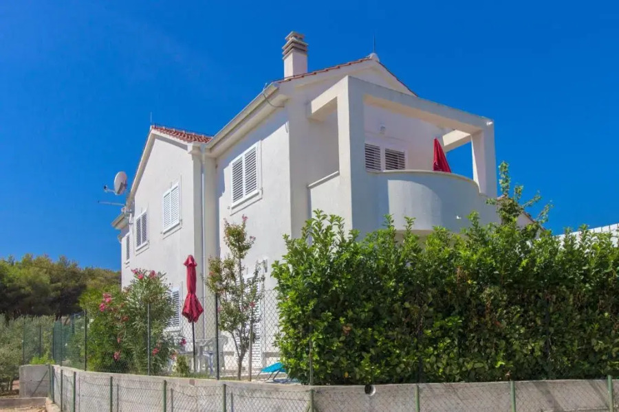 Apartments Villa Tribunj