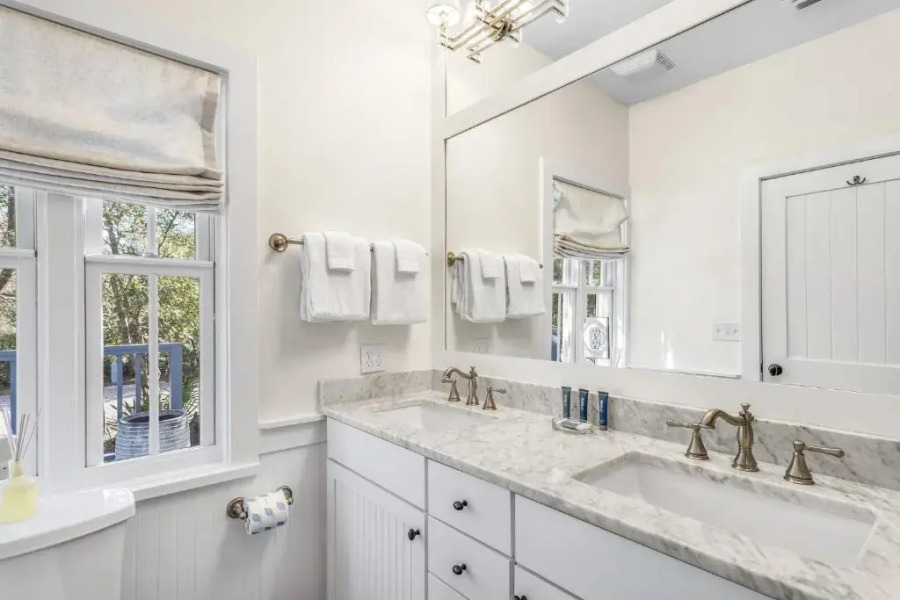 "the Last Waltz" 43 Patina Blvd