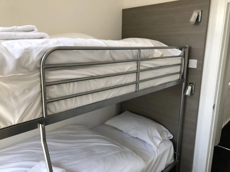 Glasgow Airport Holiday Home