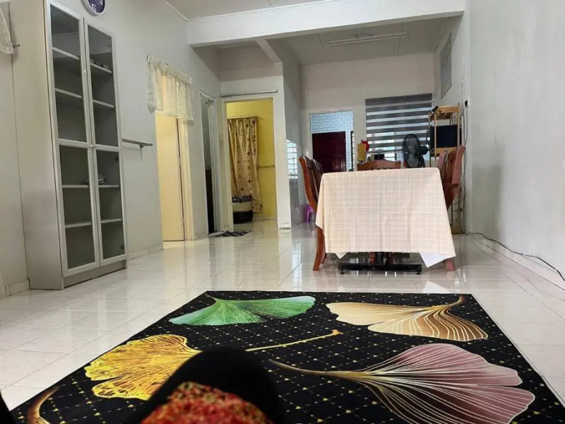 Lovely 3-bedroom with free parking Seremban 2