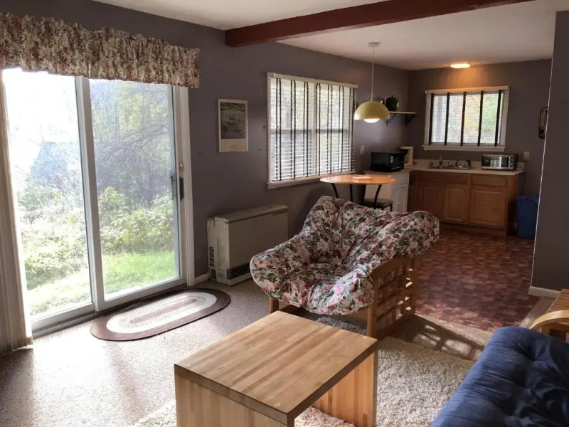 Silver Spring Chalet Large 4 bedroom, Pittsfield VT, 20 min to Killington Slopes