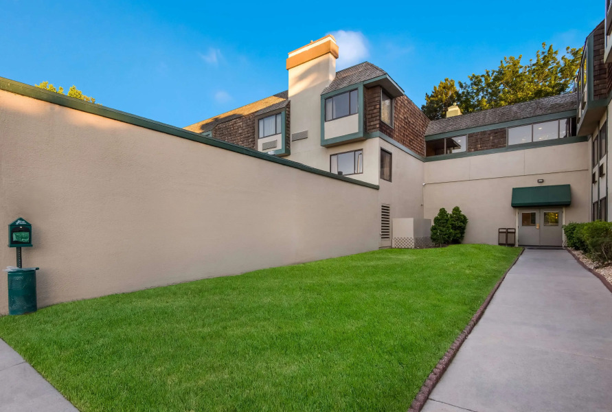 SureStay Plus Hotel by Best Western Reno Airport