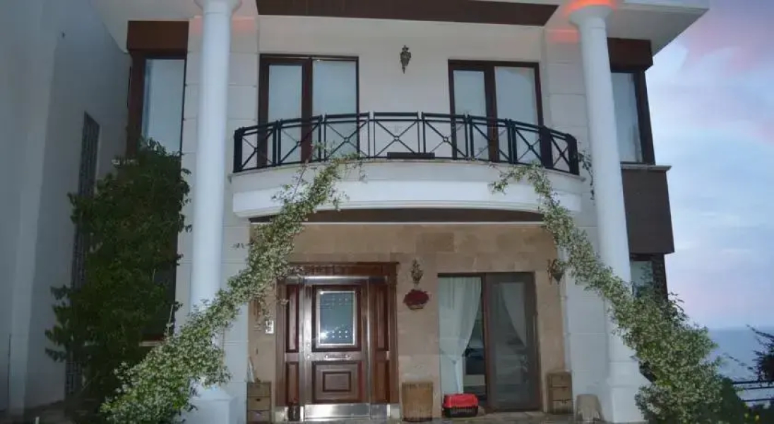 Erguvan Konaklari