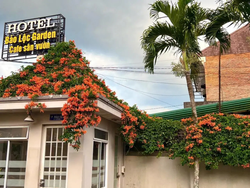 Huynh Gia Bao Hotel 2