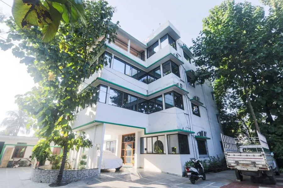 Oyo 24696 Green Point