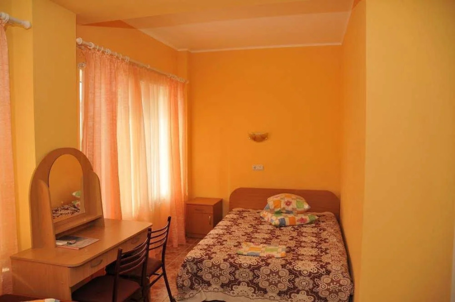 Изумрудная