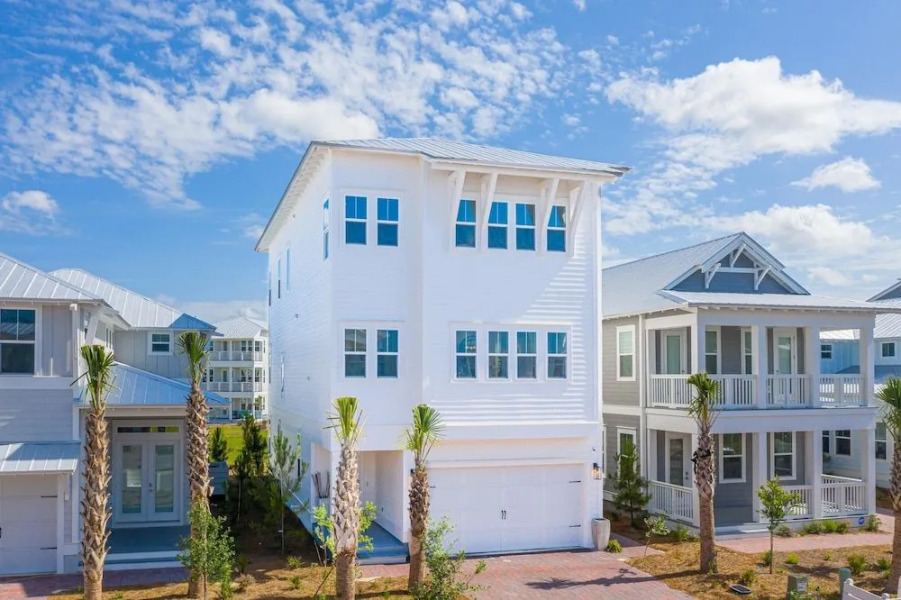 The Sleeping Queens at Prominence 30A