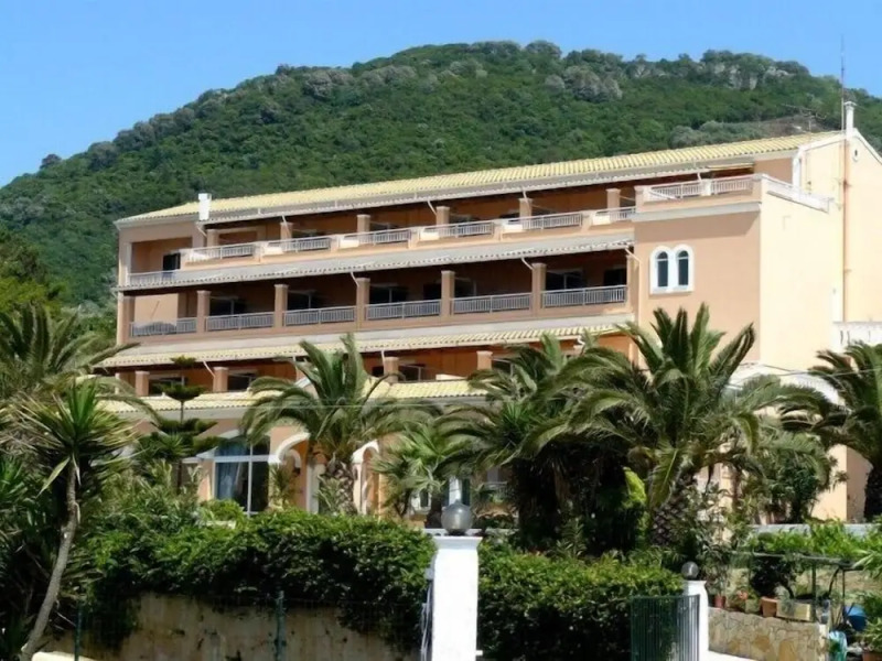 Paramonas Hotel