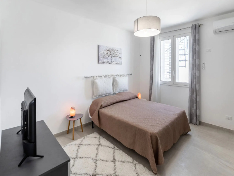 Detached villa with air conditioning