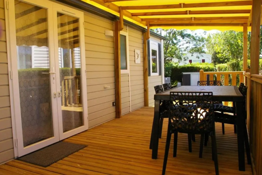 Mobile Home OuiReves 164 facing the Mediterranean