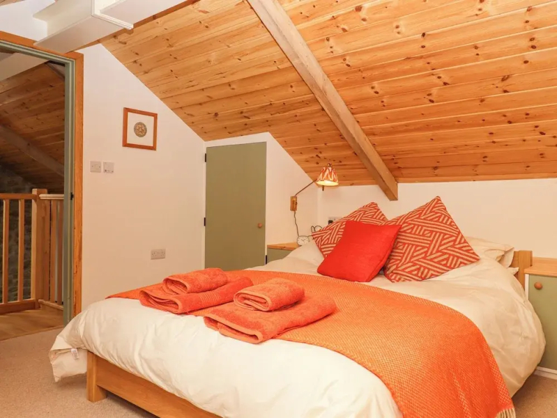 Lingcombe Barn
