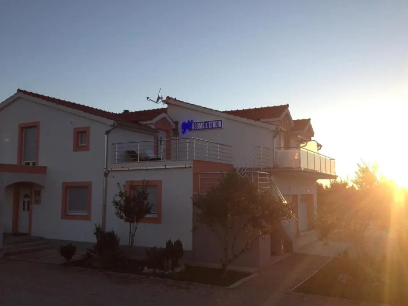 Gabi Rooms & Studio Apartment