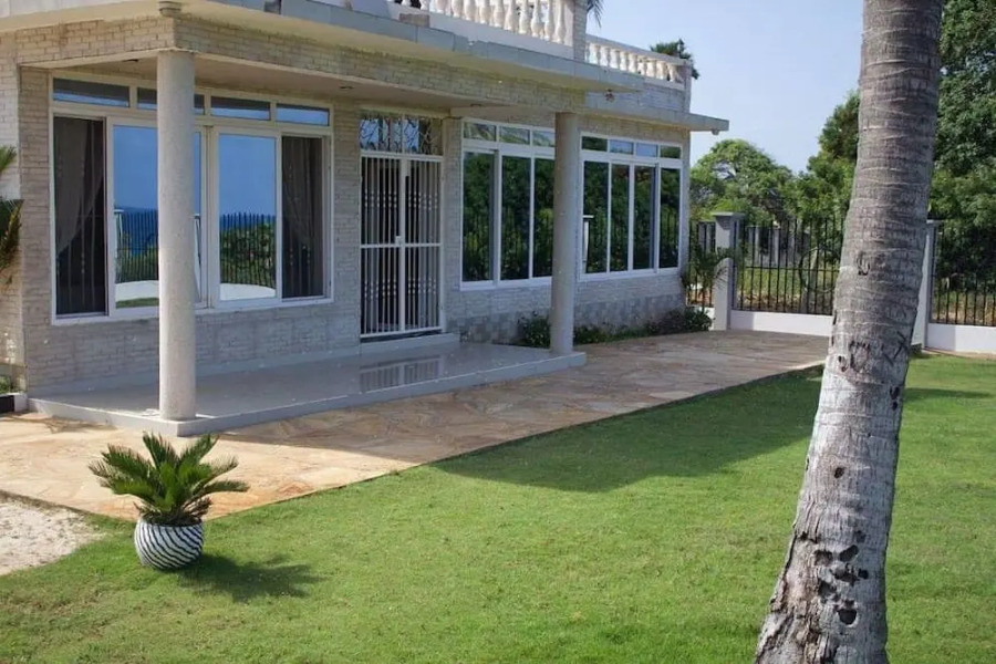 Kichangani Beach house