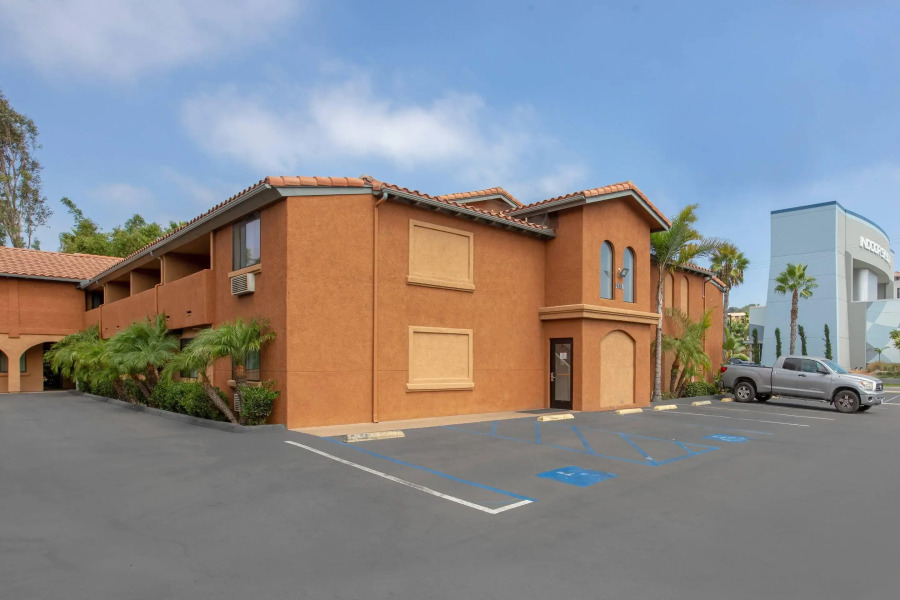 Quality Inn & Suites Oceanside near Camp Pendleton