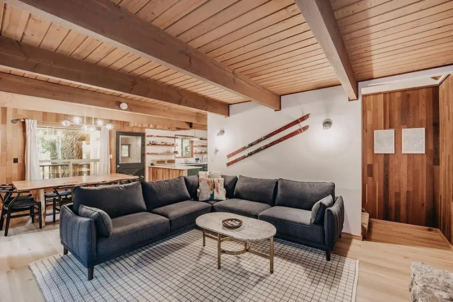 27gs - Bbq - Pets Ok - Wifi - Sleeps 10 3 Bedroom Home by RedAwning