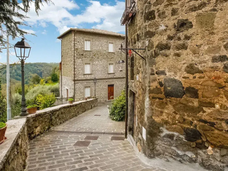 Villa in Rome With Pool & Tiber Valley Views