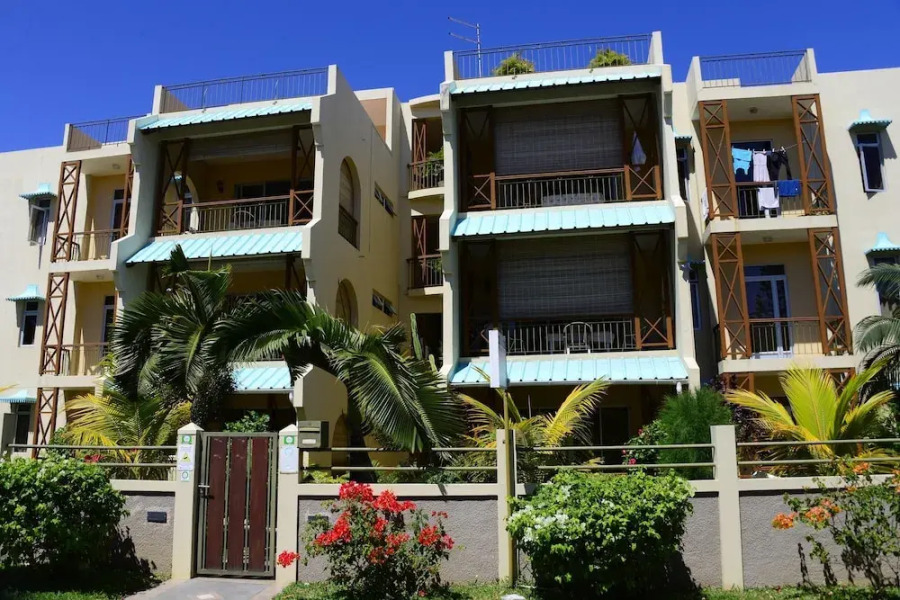 Apartment With 3 Bedrooms in Blue Bay, With Wonderful sea View, Enclosed Garden and Wifi - 300 m From the Beach