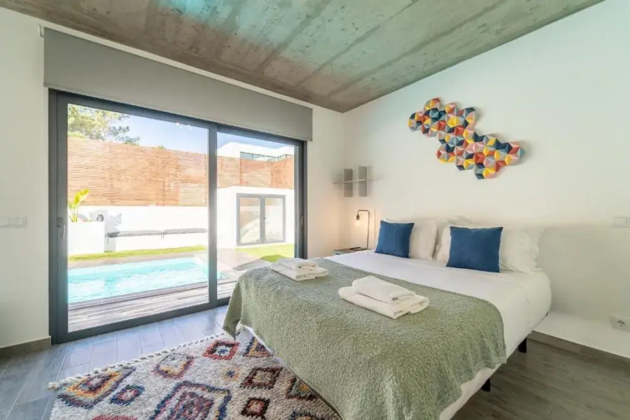 As Andorinhas - Walking distance to Monte Clerigo and Amoreira beaches