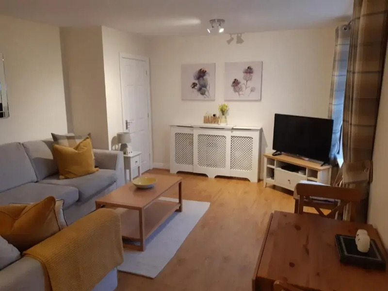 Conaglen, 2 Bedroom Lochside Flat