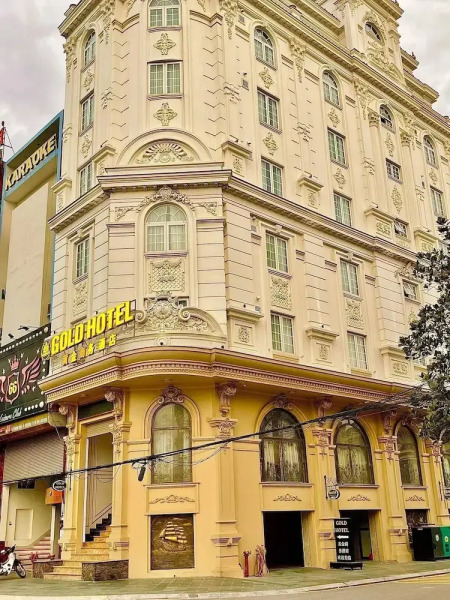 Gold Hotel Luxury