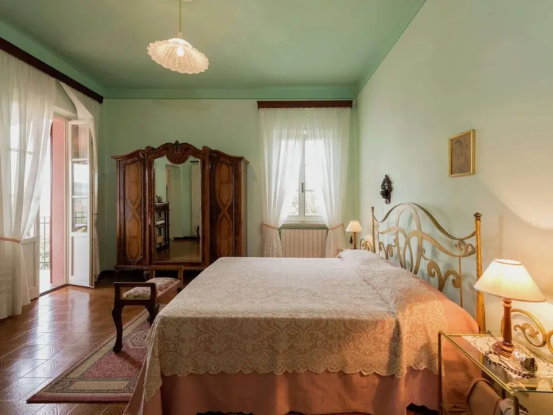 Villa in Citta Della Pieve Near Lake