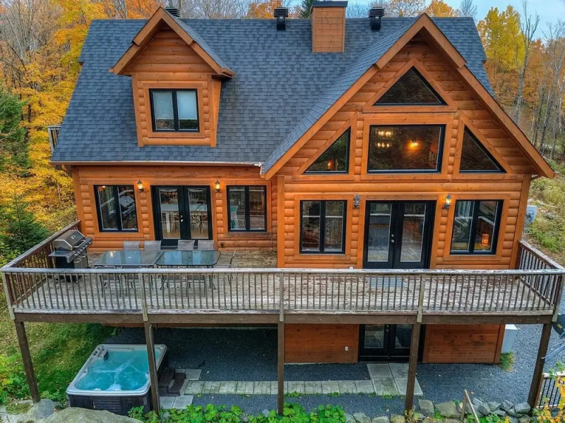 Chalet supérieur Le Mont-calm