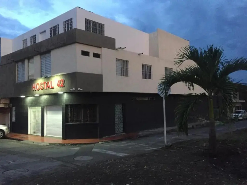 Hostal 42