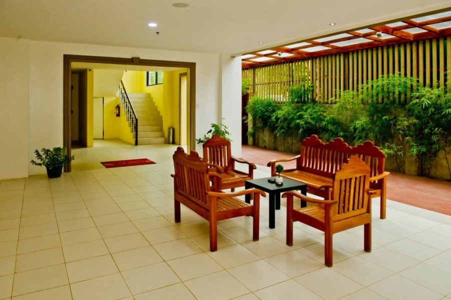 D' Galaxy Hotel & Restaurant