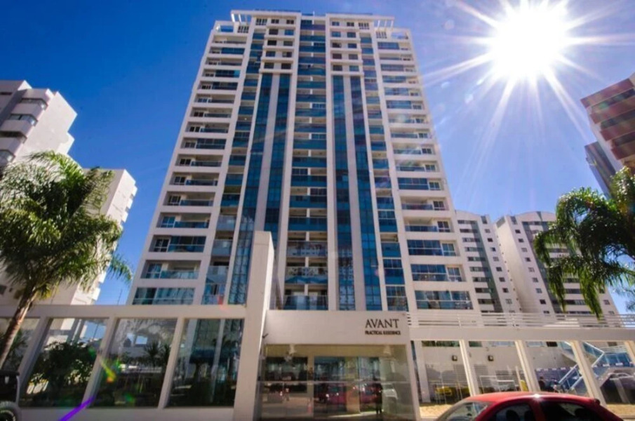 AV110 Completo e perto do metro