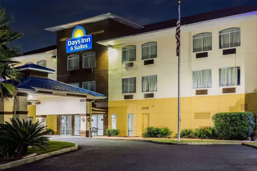 Days Inn & Suites by Wyndham Foley