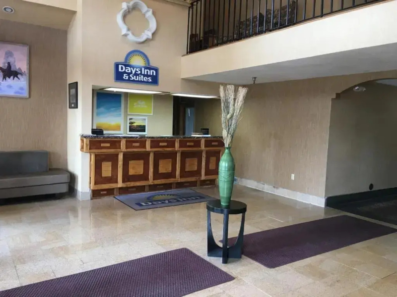 Days Inn & Suites Red Rock-Gallup