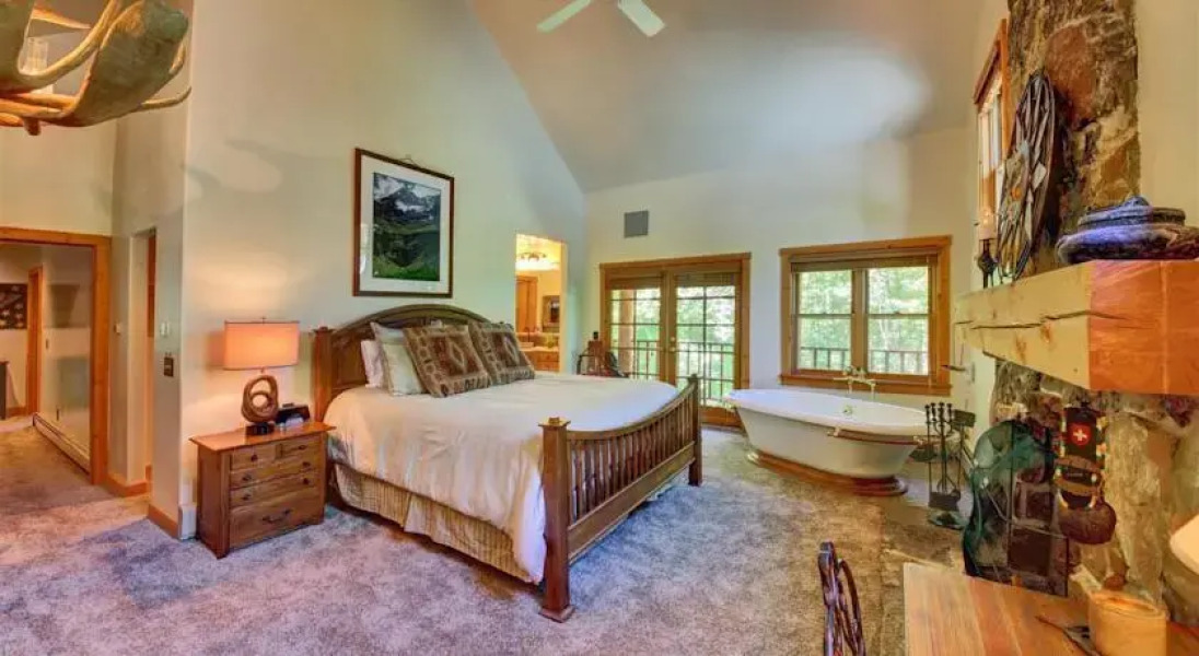 Fox Hollow by Stewart Mountain Lodging