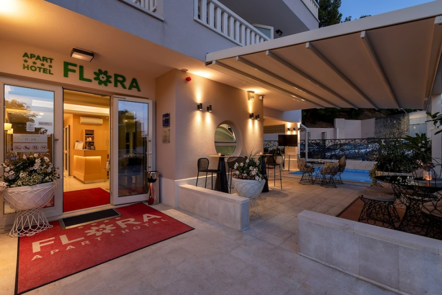 Aparthotel Flora
