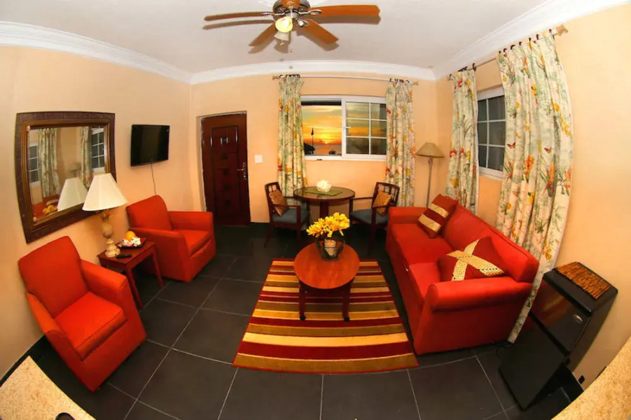 Rollezz Villas Beach Resort