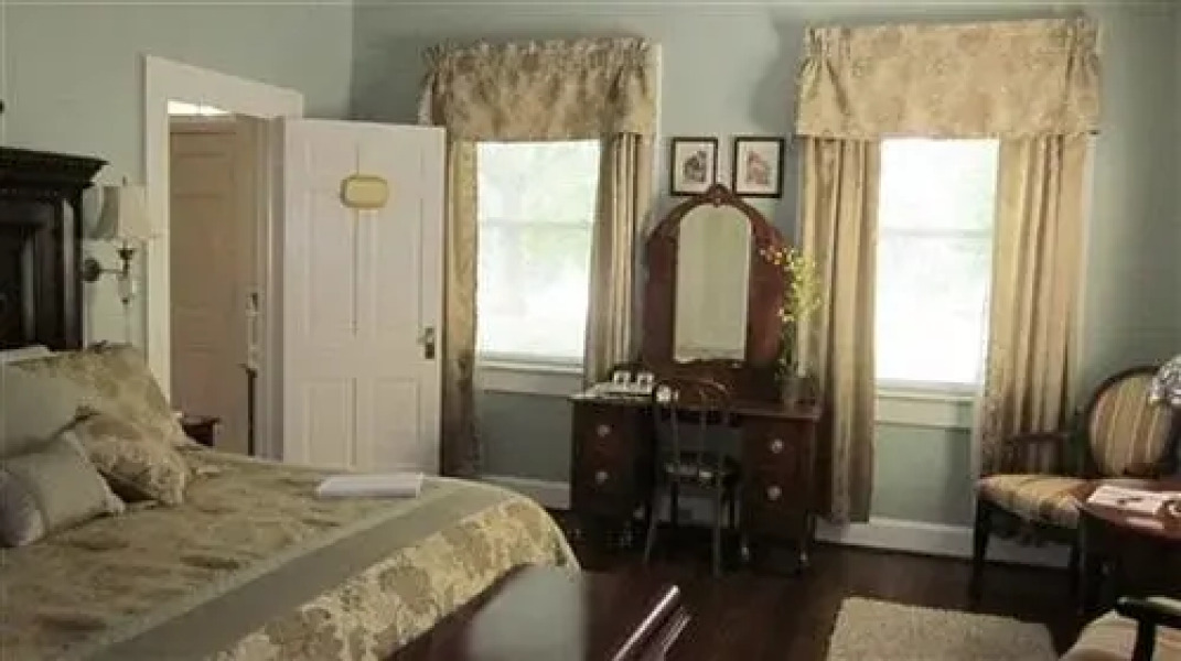 Vintage Inn Bed and Breakfast