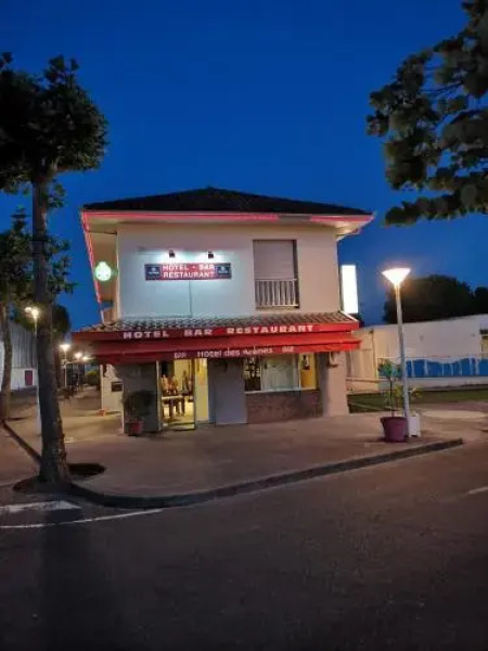 Hôtel Bar des Arènes