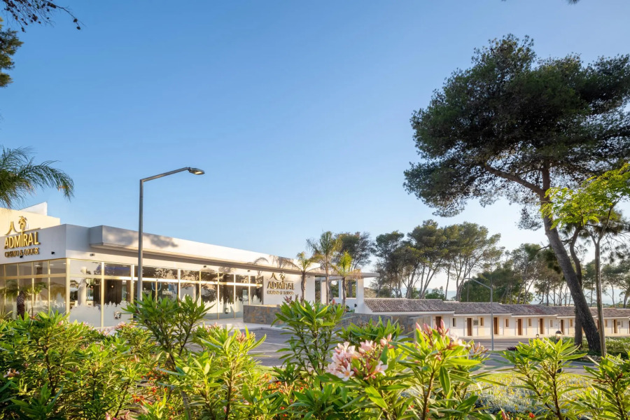 Hotel Admiral Casino & Lodge