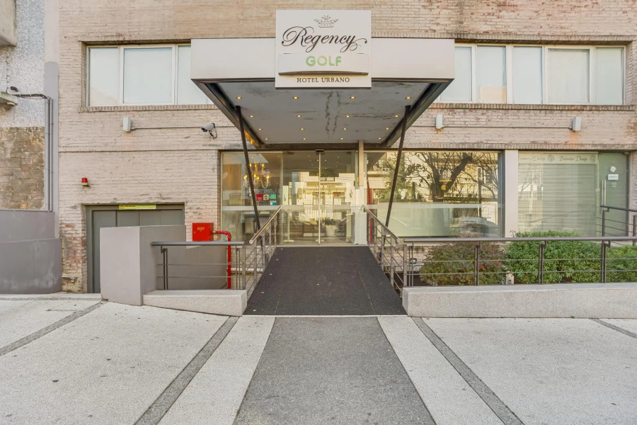 Regency Golf - Hotel Urbano