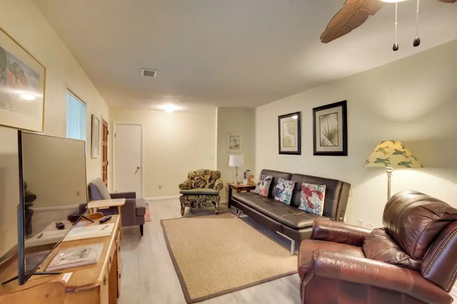 Downtown Home w/ Yard & BBQ - 6 Mi to Downtown!